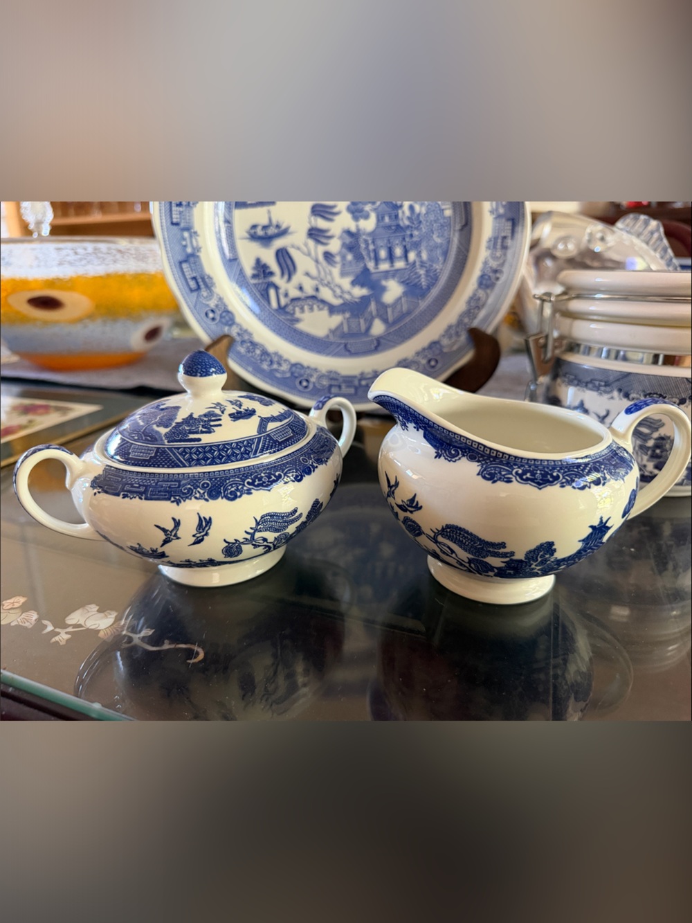 Blue Willow creamer and sugar bowl with lid set